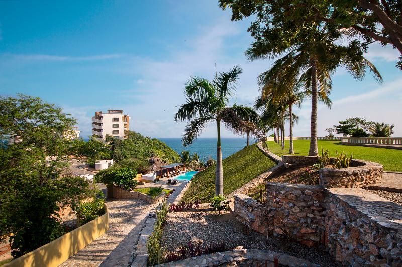 Villas & Resort Luz De Luna Santa Cruz Huatulco Esterno foto